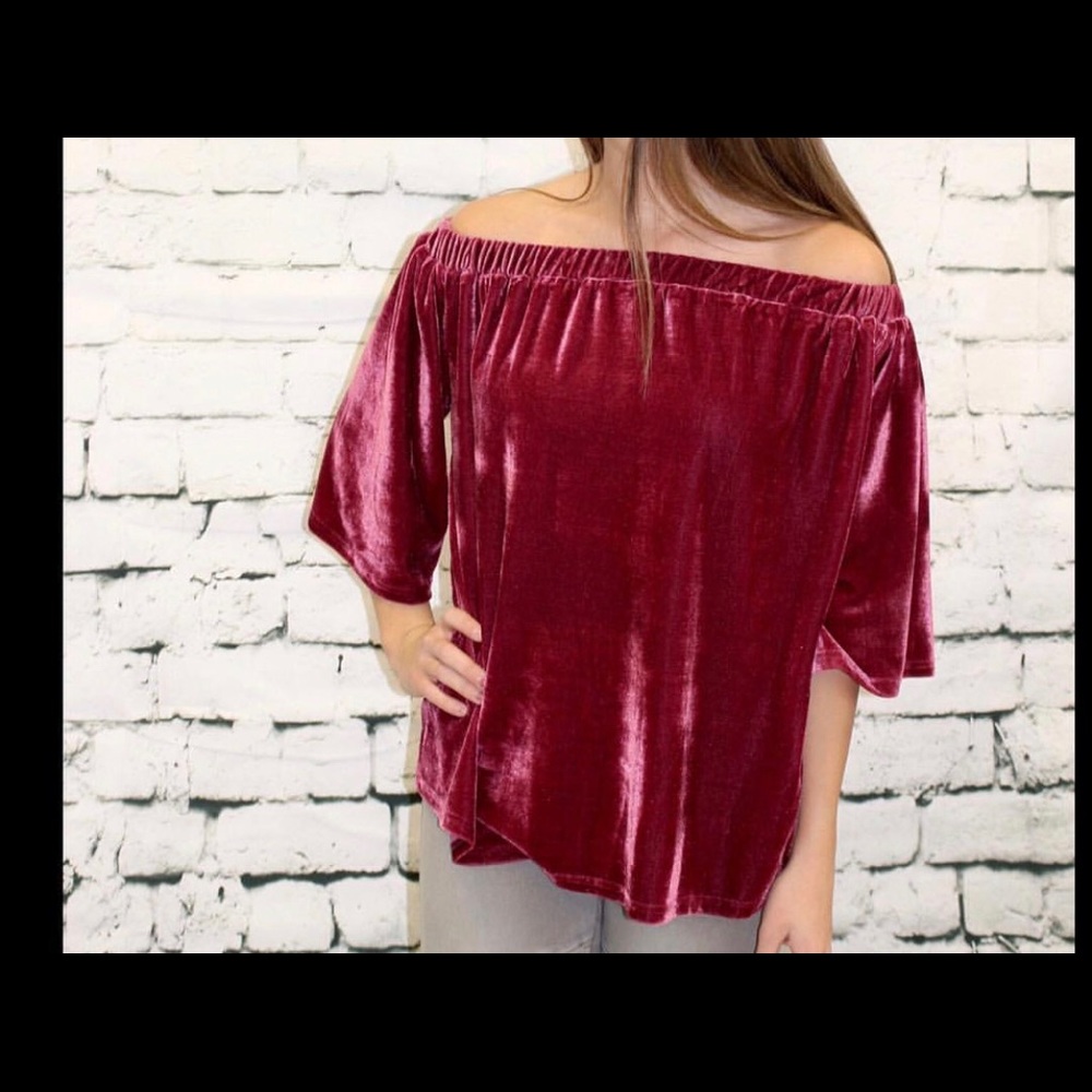 👚Velvet cold shoulder blouse👚